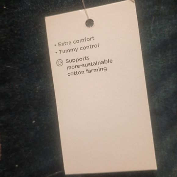 Croft & Barrow size 8 midrise Jean shorts - Picture 5 of 6